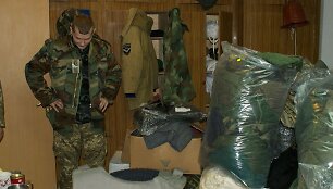 Kauniečiai renka ir veža labdarą Ukrainos kariams