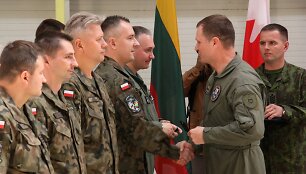 NATO oro policijos pasikeitimo ceremonija 
