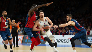 Nando De Colo