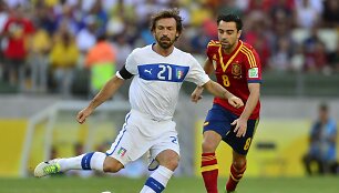 Andrea Pirlo ir Xavi