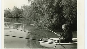 Filmo &bdquo;Goli sala&ldquo; kadras 