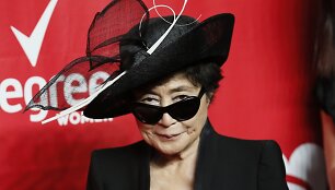 Yoko Ono &scaron;venčia 81-ąjį gimtadienį