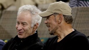 Johnas McEnroe ir Larry Ellisonas