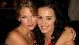 Taylor Swift ir Katy Perry 2009-aisiais