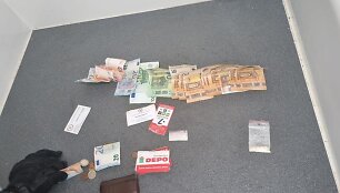 Kaune sulaikytas įtariamas narkotikų pardavėjas ir du jo klientai