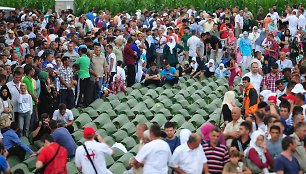 Srebrenicos žudynių aukų laidotuvės