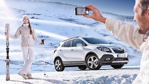 „Opel Mokka“ žiemos peizažuose