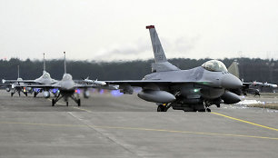 JAV naikintuvas F-16