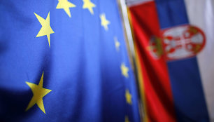 Serbijos ir ES vėliavos
