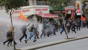 Policija vaikė protestuotojus