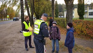 Lietuvos policijos kapelionas Algirdas Toliatas (kairėje).