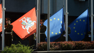 Vėliavų pakėlimo ceremonija