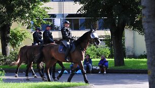 Policijos pareigūnai sostinėje ruo&scaron;iasi sutikti futbolo sirgalius i&scaron; Lenkijos