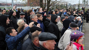 KA ministras ir Lietuvos kariuomenės vadas pasitiko laivą „Independence“