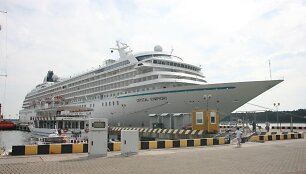 Klaipėdoje pirmą kartą vie&scaron;i kruizinis laivas &bdquo;Crystal Symphony&ldquo;. 