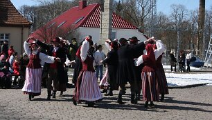 &Scaron;aktarpio &scaron;ventė rusni&scaron;kiams dovanojo ledone&scaron;į