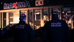 Rygoje įgriuvo &bdquo;Maxima&ldquo; prekybos centro stogas