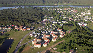 Bir&scaron;tonas i&scaron; pauk&scaron;čių skrydžio