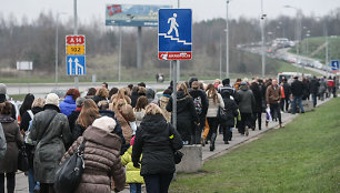 Išpardavimas prekybos centre sulaukė žmonių antplūdžio