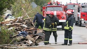 Dujų sprogimas sugriovė namą iki pamatų