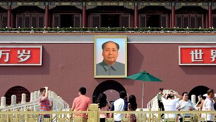 Mao Zedongo portretas Tiananmenio aik&scaron;tėje Pekine