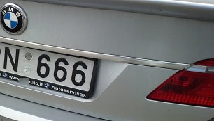 Valstybiniai numeriai su skaičiais 666