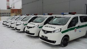 Policijai skirti „Nissan NV200“