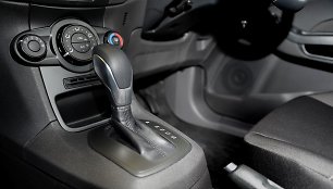 „Ford Fiesta“ 1.0 l EcoBoost su  „Ford Powershift“ automatine transmisija