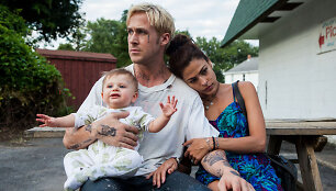 Ryanas Goslingas ir Eva Mendes filme &bdquo;Niujorko &scaron;e&scaron;ėlyje&ldquo;