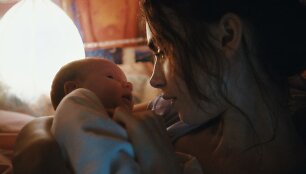 Lily Collins filme &bdquo;Su meile, Rouzė&ldquo;