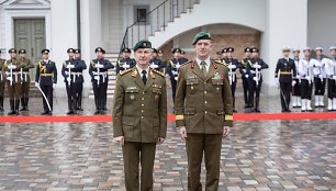 Lietuvos ir Estijos kariuomenių vadai aptarė bendrus gynybos projektus