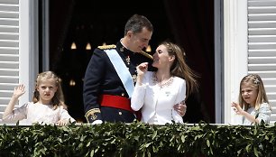 Karalius Felipe VI su žmona Letizia ir dukromis Sofia ir Leonor