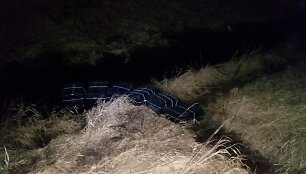 &Scaron;alčininkų rajone i&scaron; upelio i&scaron;traukti kontrabandiniai rūkalai