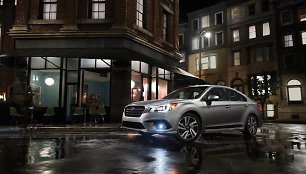 „Subaru Legacy“ pelnė IIHS aukščiausią saugumo įvertinimą.