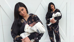 Kylie Jenner su dukra Stormi