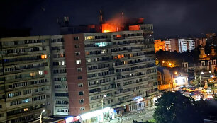 Rusijos dronas pataikė į daugiabutį Rumunijoje / AP