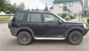 Visureigį &bdquo;Land Rover Freelander&ldquo; pareigūnams teko pasilikti