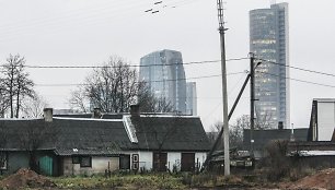 Už apleistą žemę bus taikomi didesni mokesčiai.