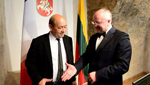 Prancūzijos gynybos ministro  Jeano Yves'o Le Driano susitikimas su Juozu Oleku