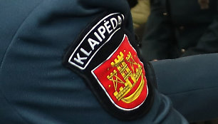 Į policiją dėl policijos: Klaipėdos pareigūnai apkaltinti pasisavinę vilkikus