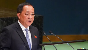 &Scaron;iaurės Korėjos užsienio reikalų ministras Ri Yong Ho