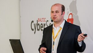 Vienas i&scaron; &bdquo;Baltic CyberSecurity Forum 2015&ldquo; organizatorių Andrius &Scaron;aveiko
