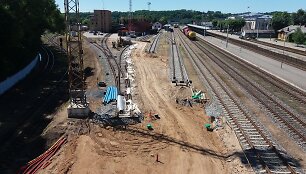 Lietuvoje &bdquo;Rail Baltica&ldquo; statybų nesustabdė net COVID-19 pandemija &ndash; darbai Kauno geležinkelio mazge