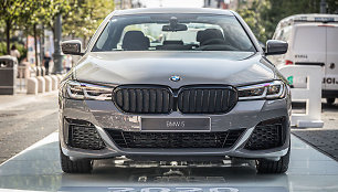 Vilniuje pristatytas atnaujintas septintos kartos BMW 5