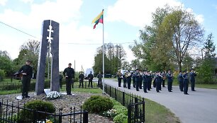 Paminklas Gintarui Žaguniui