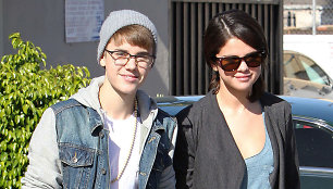 Justinas Bieberis ir Selena Gomez (2011 m.)