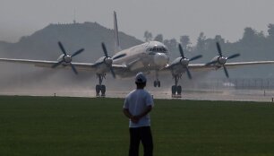Lėktuvas  IL-18
