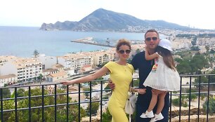 Karina Jeremian-Dani&scaron;kevičė su vyru Mantu ir dukra Kamila