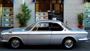 BMW 2000 CS &ndash; vienas i&scaron; klasikinių Hofmeisterio kreivės pavyzdžių