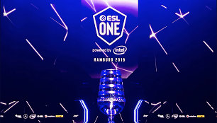 „ESL One Hamburg 2019“ turnyro trofėjus